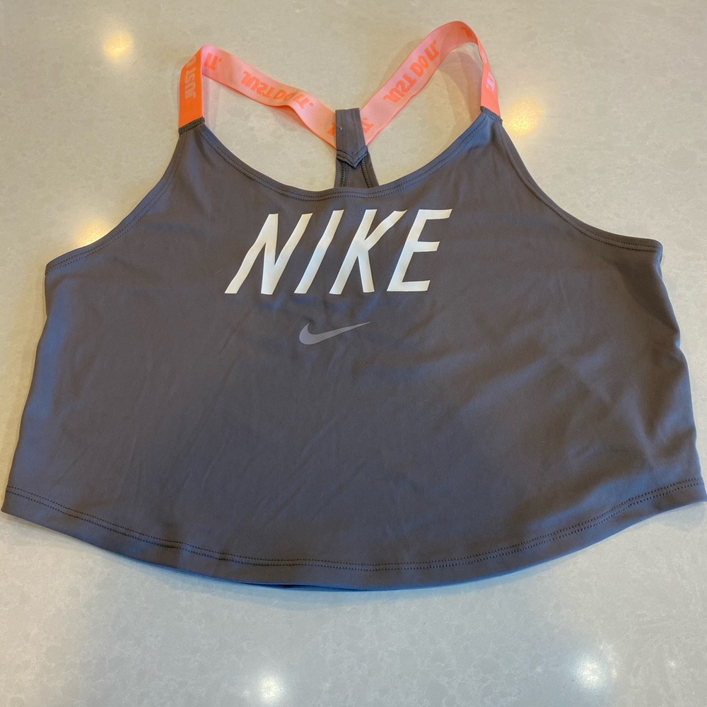 Nike workout crop top size S
